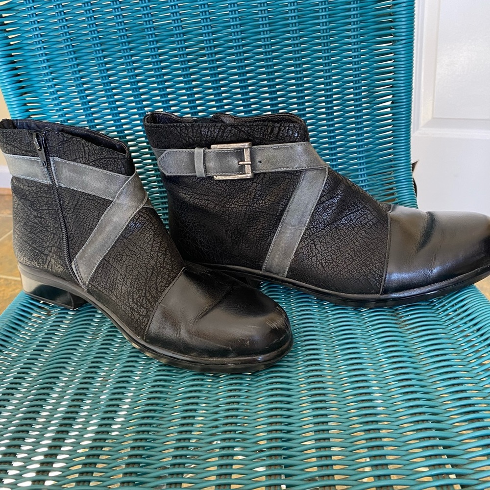 Beautiful, black Naot boots-sz 41/9.5 in box